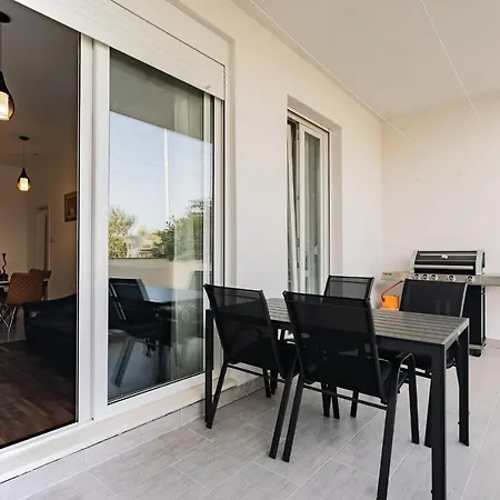 Apartman Zeus Znjan *