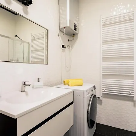 Zeus Znjan Apartman Split